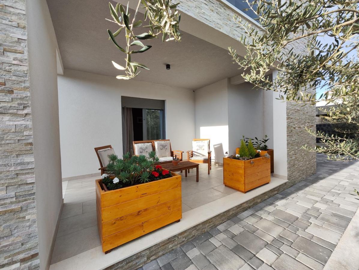 Olives Garden Apartment Trogir Exterior photo